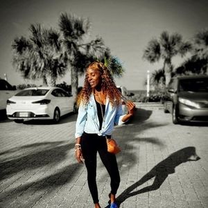 Meet your Posher, Jasmine